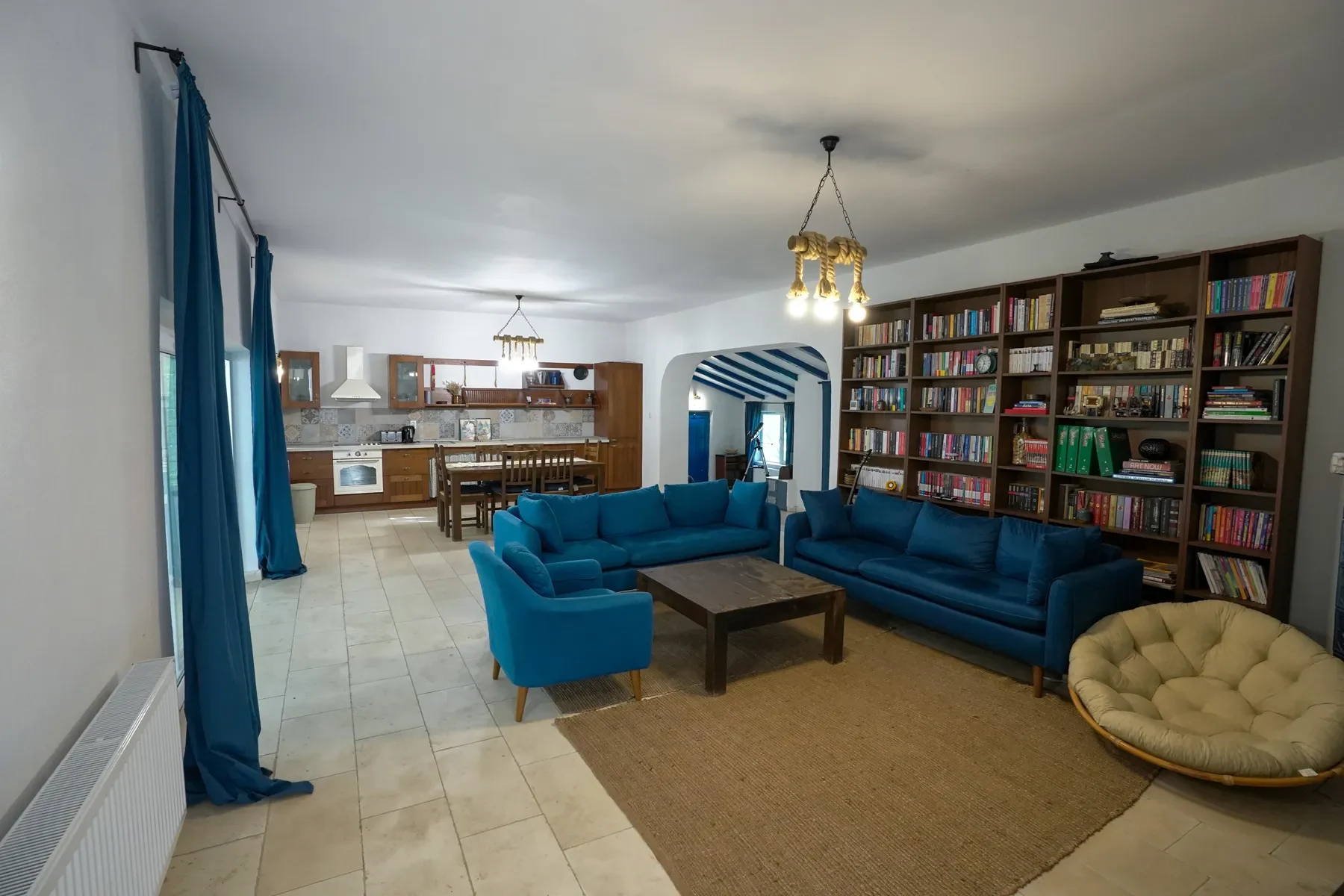 Living și bucătărie